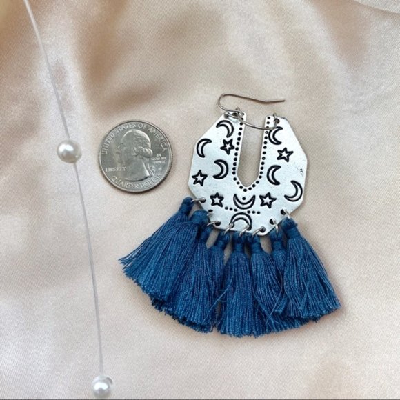 Moon and Star Crescent Tassels BOUTIQUE - Picture 5 of 8